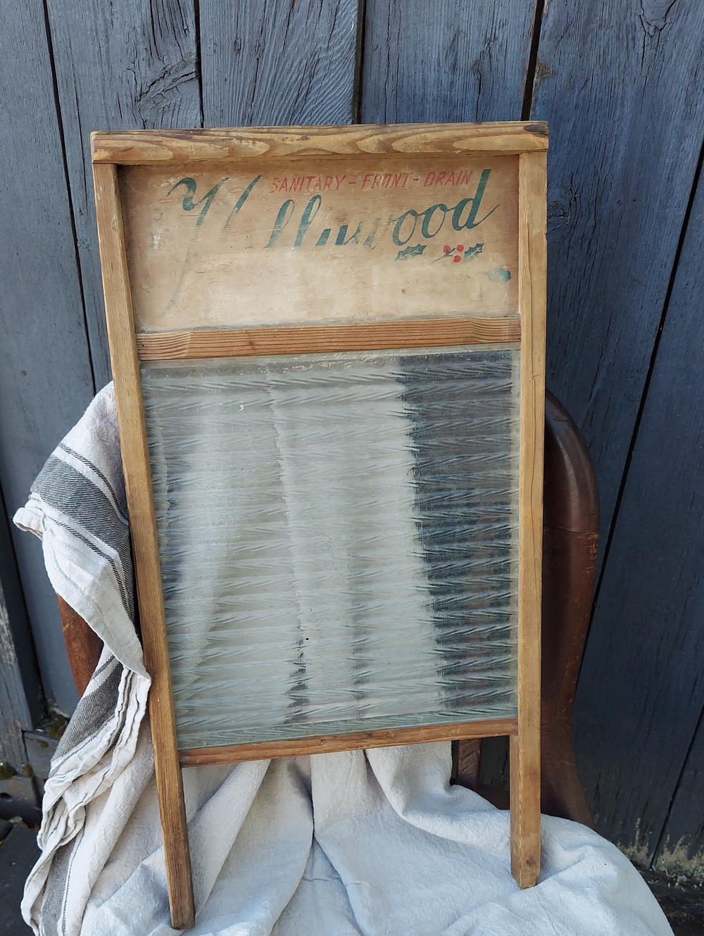 Antique Hollywood Wood Frame Glass Washboard